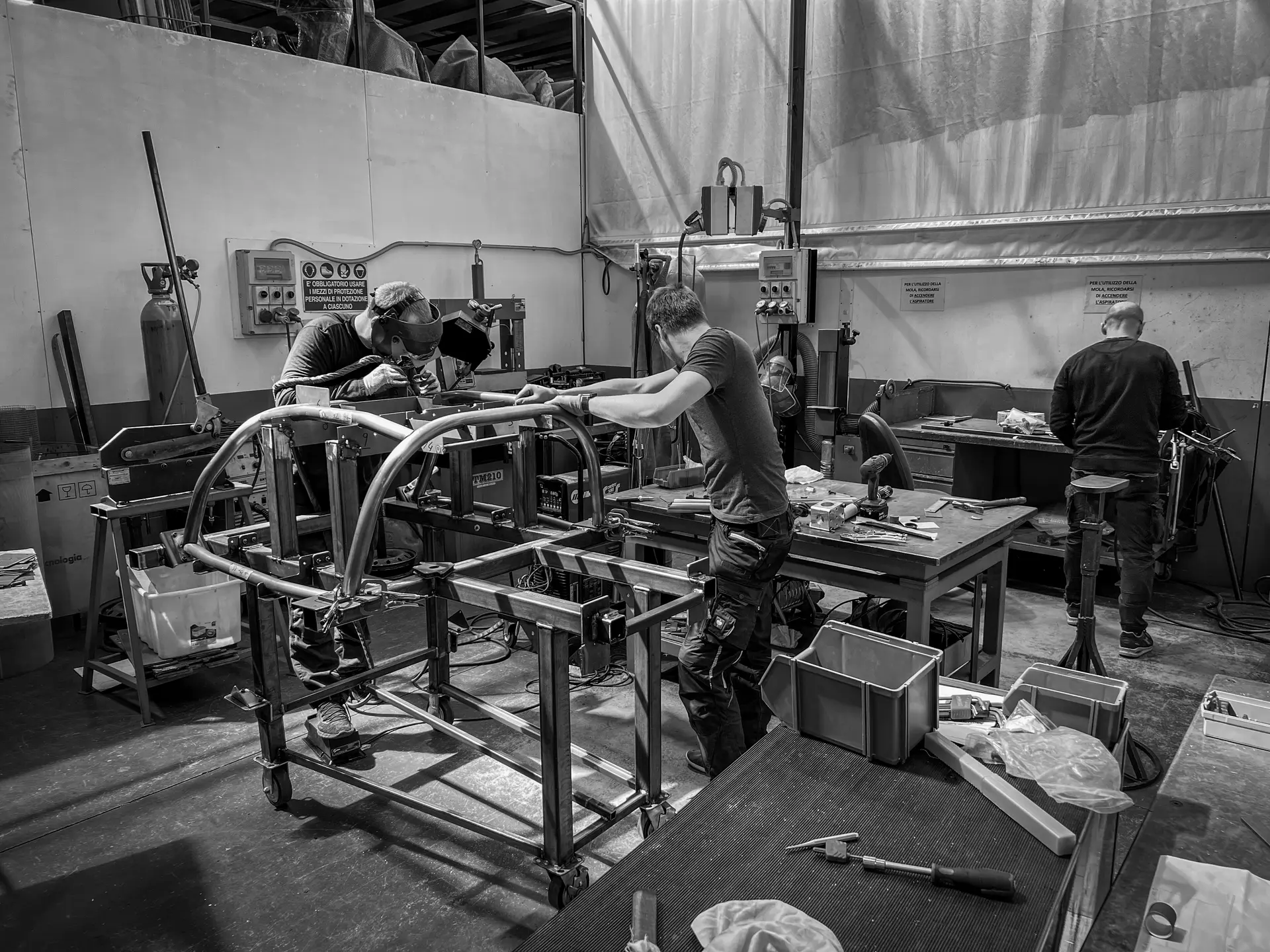 Rollcage welding at MAT, Italy